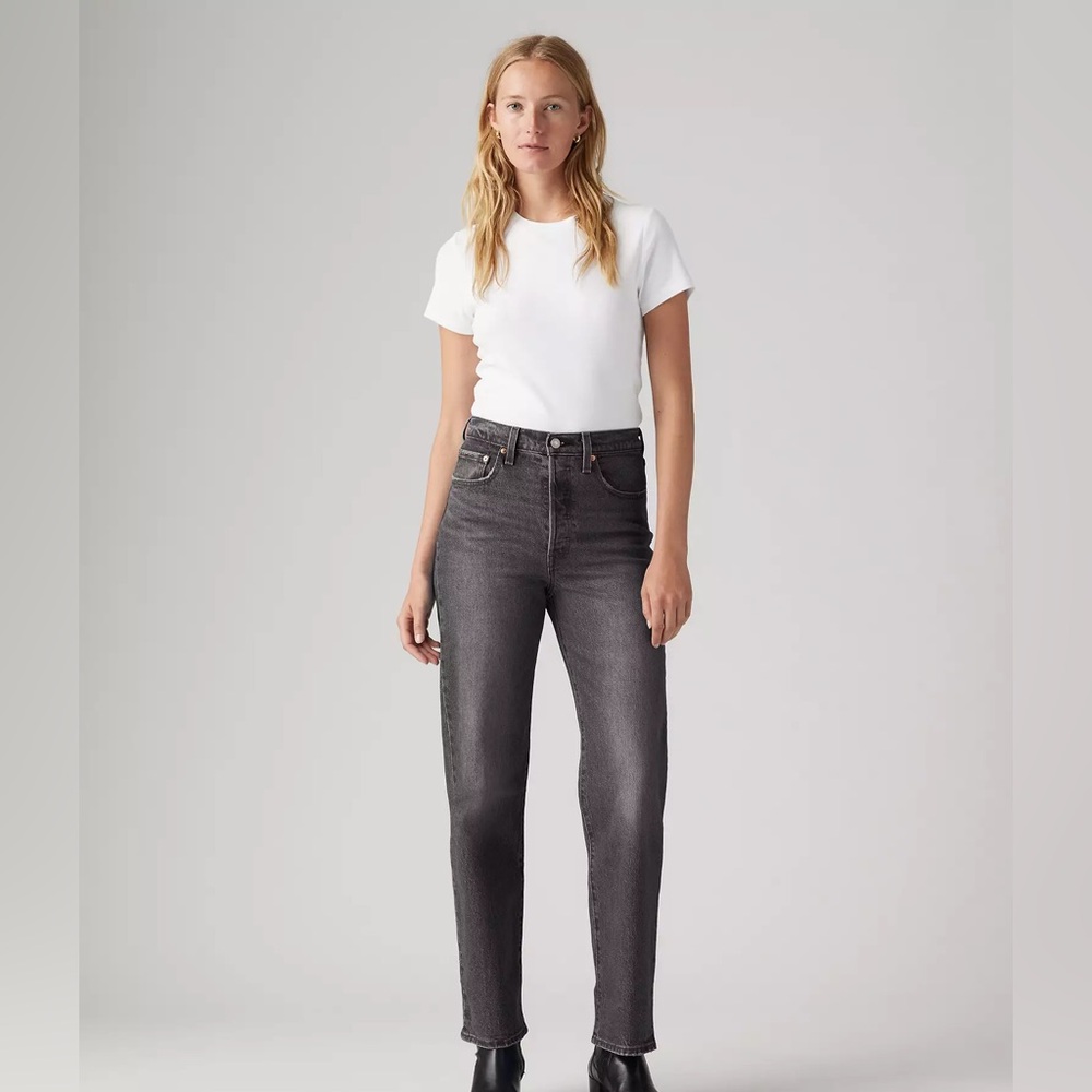 Levi’s Ribcage Straight Angle Women’s Black Size 26